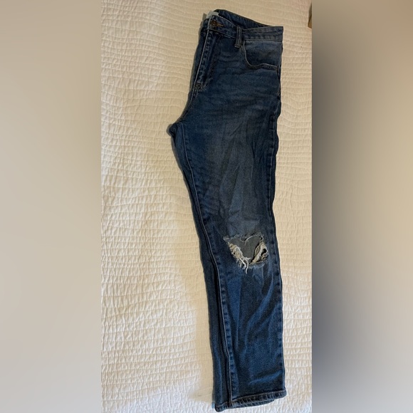 Straight High Rise Ripped Jeans - Picture 4 of 5